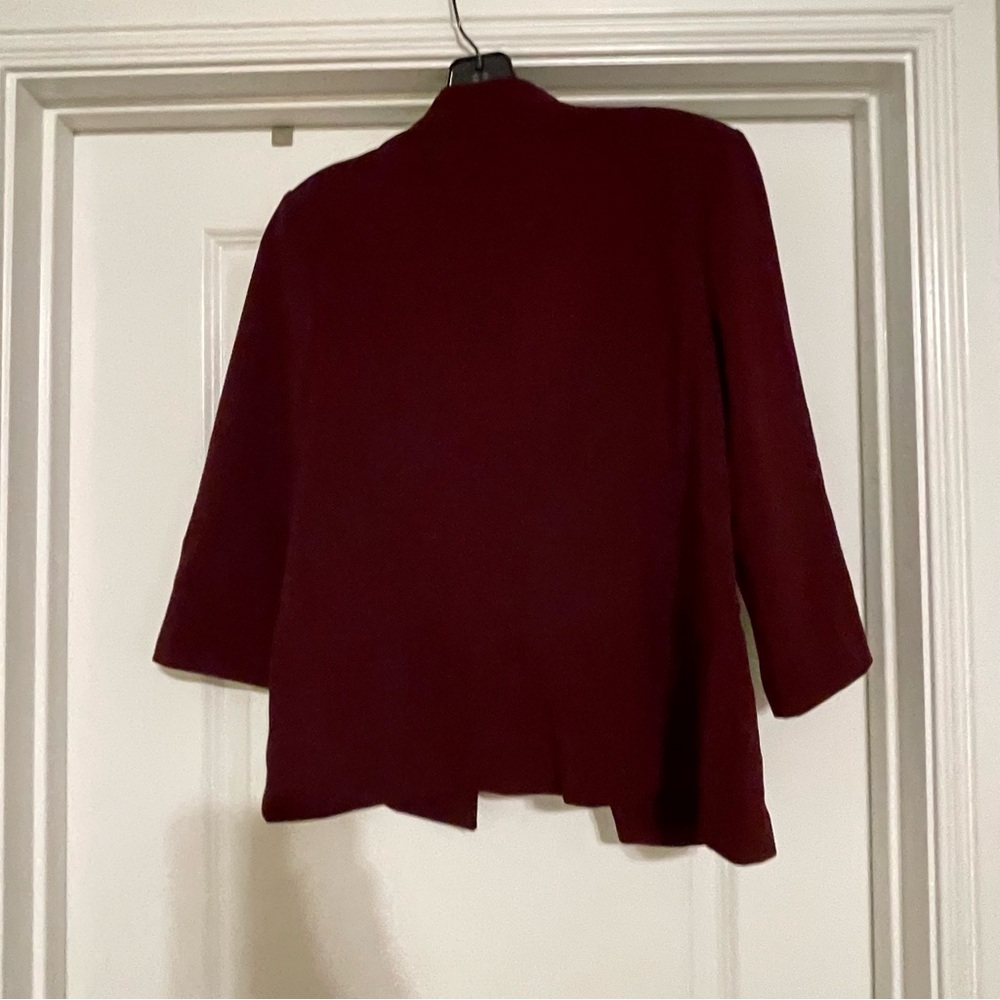 Maroon blazer ￼